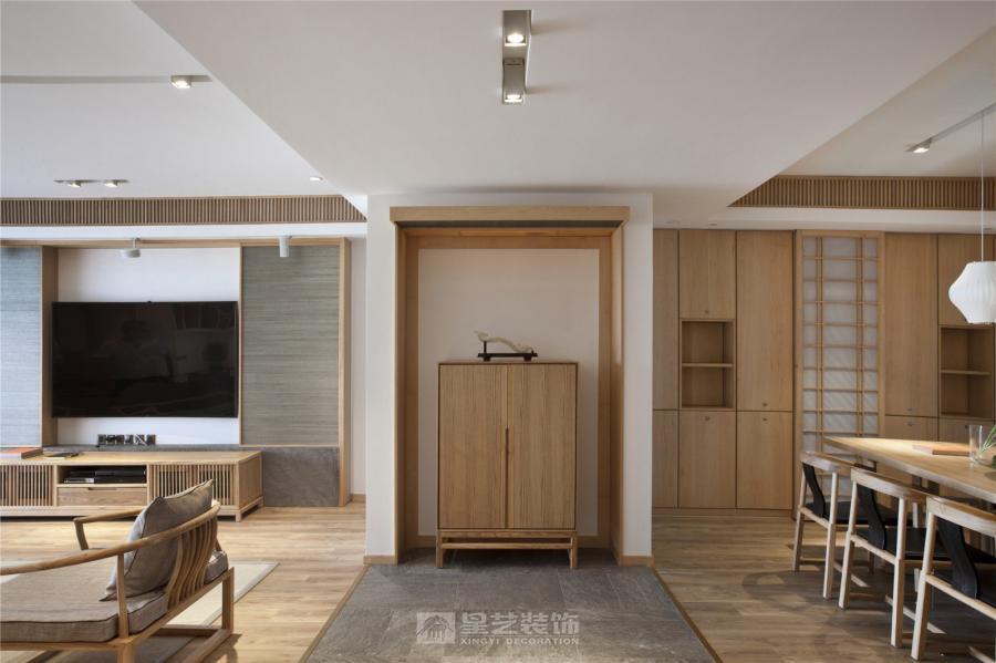 不追求華麗，而追求舒適；不堆砌裝飾，而回歸生活本身